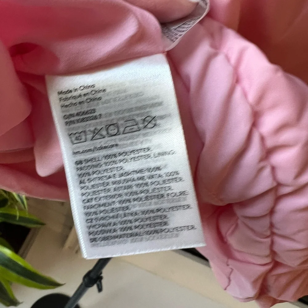 Divided Cropped Light Pink Puffer Vest - Picture 3 of 6